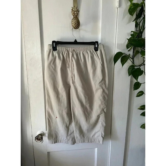 Coral Bay Women’s size 12 Petite shorts - Picture 1 of 7
